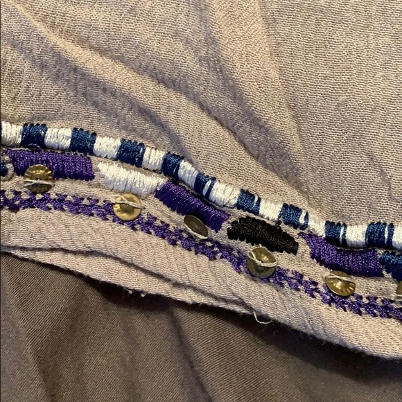 Free People snap cross over top w details - Picture 4 of 7